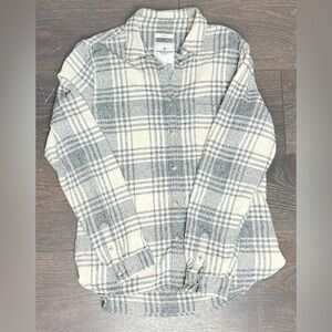American Eagle Outfitters Gray and Cream Plaid Shirt